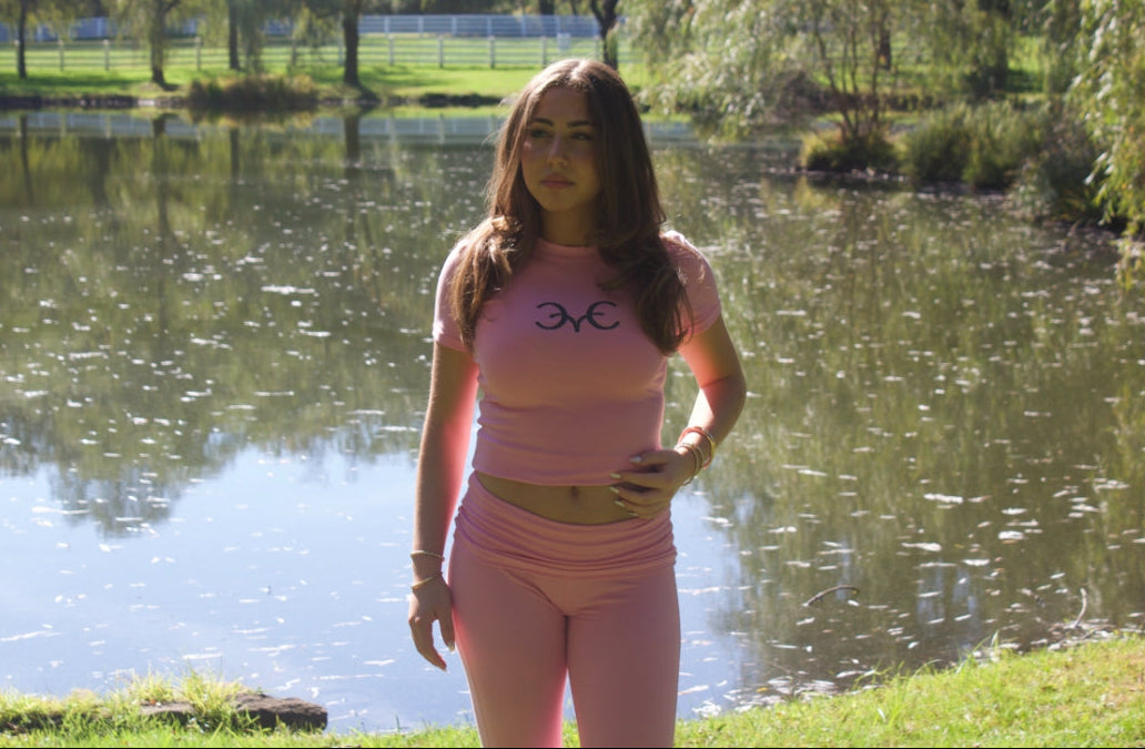 Mia Tee