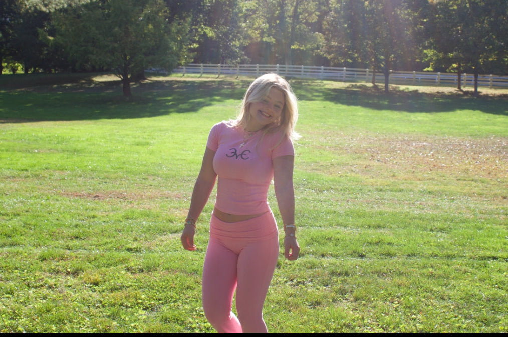 Mia Tee