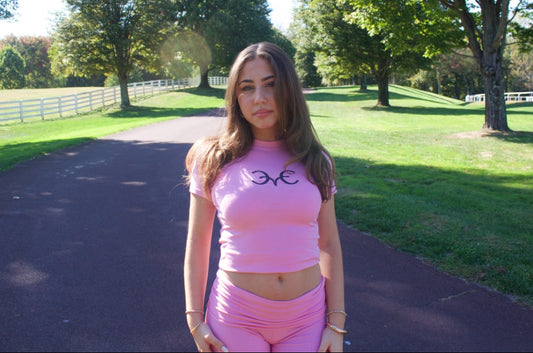 Mia Tee